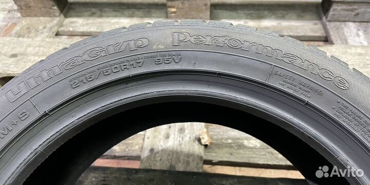 Goodyear UltraGrip Performance 215/50 R17