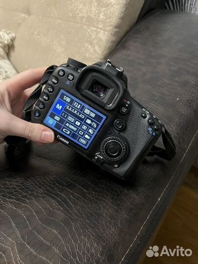 Зеркальный фотоаппарат canon 7d