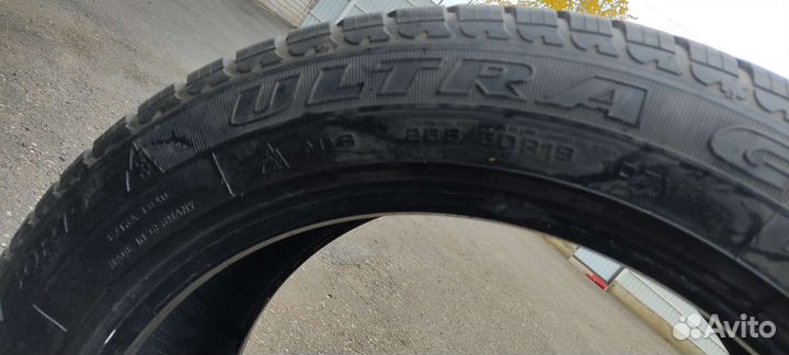 Goodyear UltraGrip 255/50 R19