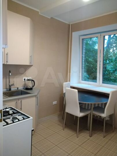 2-к. квартира, 58 м², 2/12 эт.