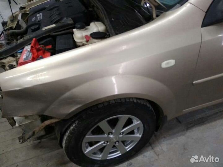 Крылья передние Chevrolet Lacetti унивесал
