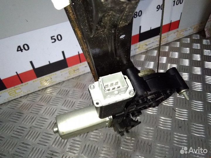 Стеклоподъемник передний правый Fiat Bravo 2 2007