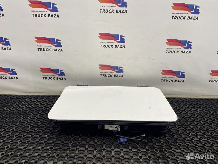 2711883 Крышка инструментального ящика в сборе