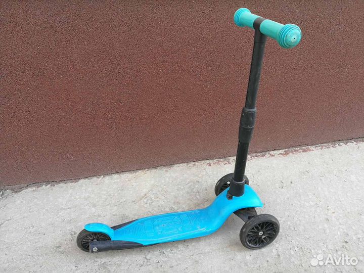 Самокат детский для детей 2-4 лет