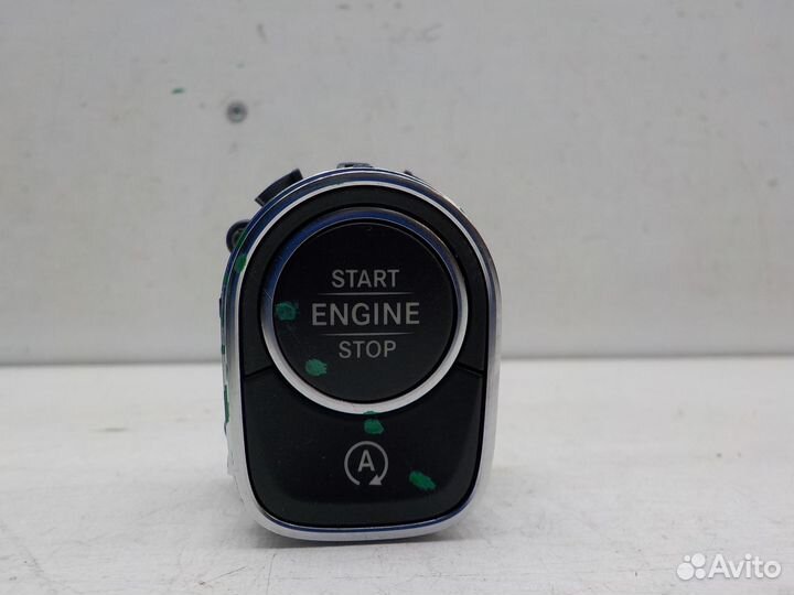 Кнопка Mercedes-Benz CLA 2019