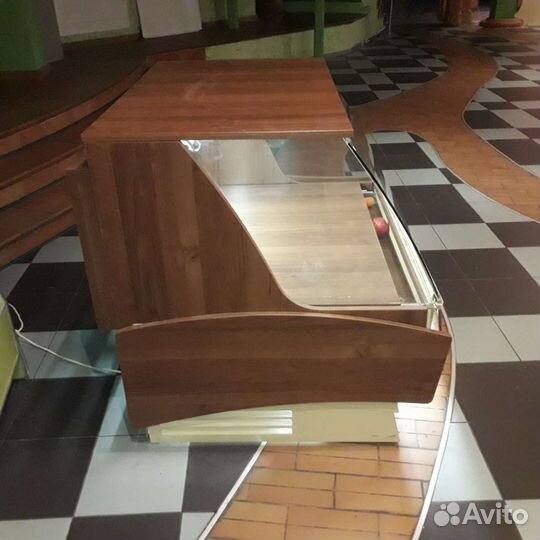 Витрина для товаров (не холодильник)