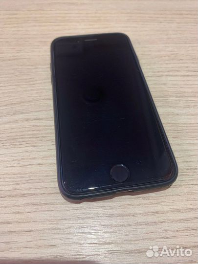 Телефон iPhone 6s