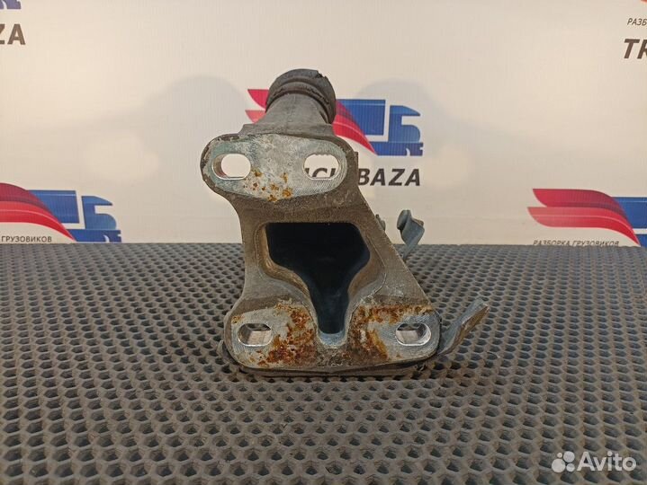 2133303 Кронштейн торсиона кабины правый