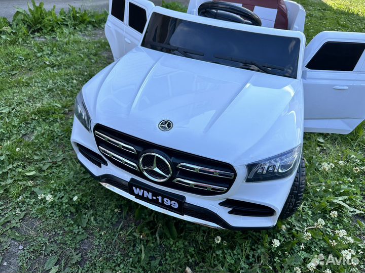 Электромобили новые цвета разные