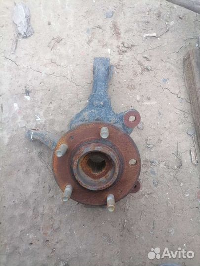 Рычаг и ступица hyundai tucson