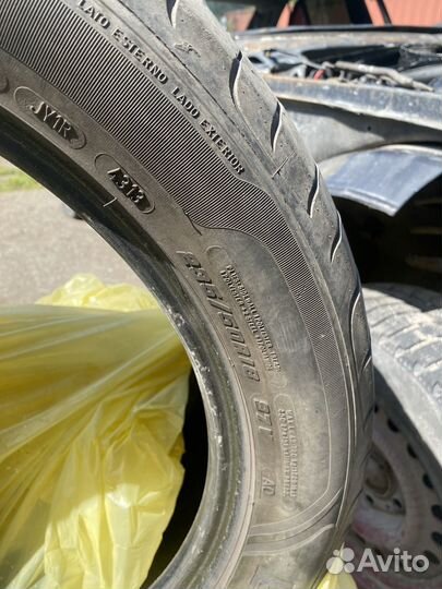 Pirelli Carras All Season 235/50 R18 22G