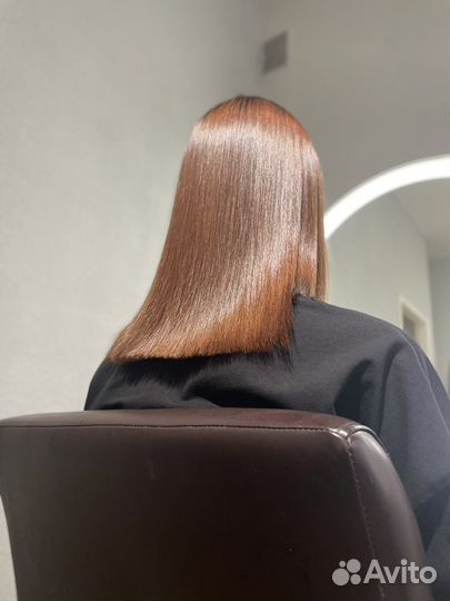 Кератиновое выпрямление волос