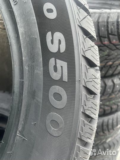 Tracmax X-Privilo S500 235/50 R19 103T