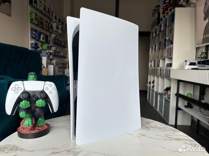Sony PS5 Digital Edition отличное состояние