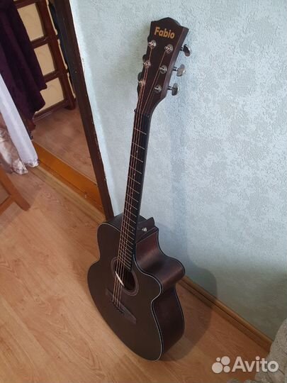 Гитара акустическая
