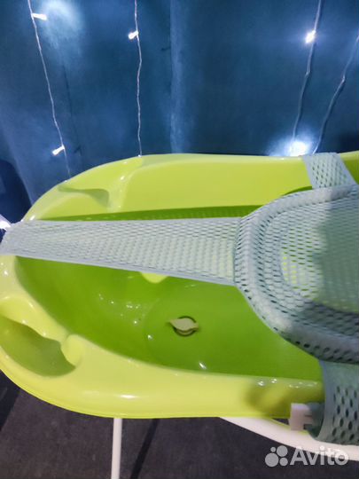 Детская ванночка для купания с подставкой