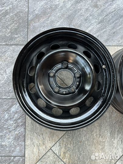 Комплект оригинальных дисков BMW R15