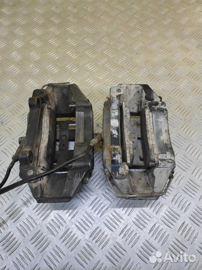 Суппорт передний левый Toyota Hilux (2005-2015)