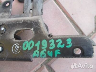 Крюк замка капота Audi A6 C6 2005-2011