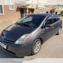 Toyota Prius 1.5 CVT, 2006, 263 000 км, с пробегом, цена 580 000 руб.