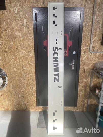 Панель крепления задних фонарей полуприцепа