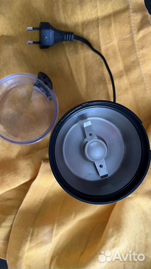 Кофемолка Maxwell MW-1702 BK