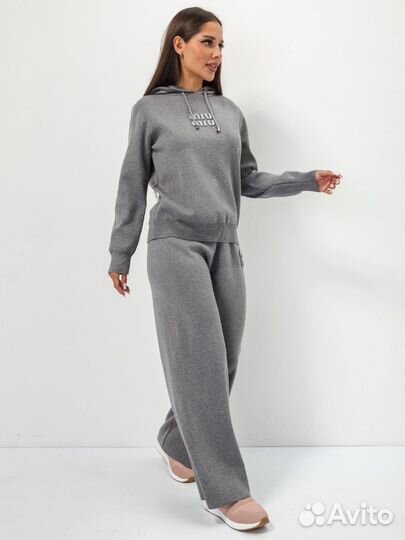 Костюм спортивный