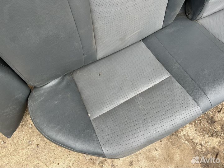 Диван задний Nissan Primera P11