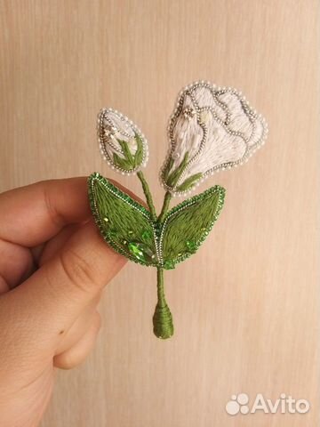 Брошь ручной работы Эустома