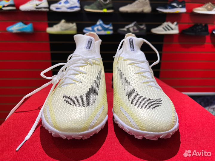 Сороконожки Nike Phantom GT2 Dynamic Fit
