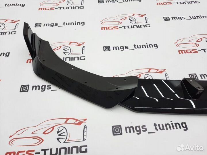 Губа переднего бампера BMW X7 G07 черный глянец