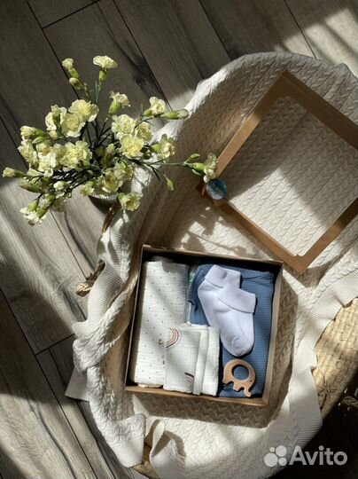 Бокс подарок для малыша стильный базовый комплект