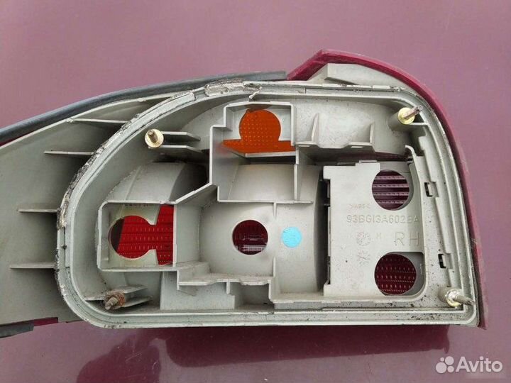 Фонарь задний правый Ford Mondeo 1 1995