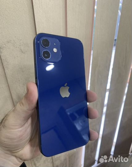 iPhone 12, 64 ГБ