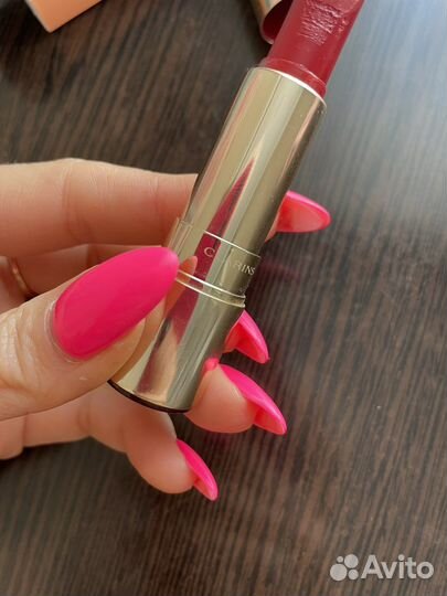 Clarins помада 754 joly rouge
