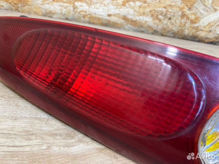 Фонарь задний левый Kia Clarus универсал 1.8 I 16V