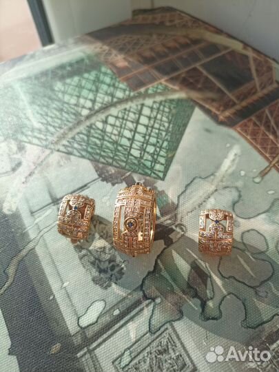 Золотое украшение