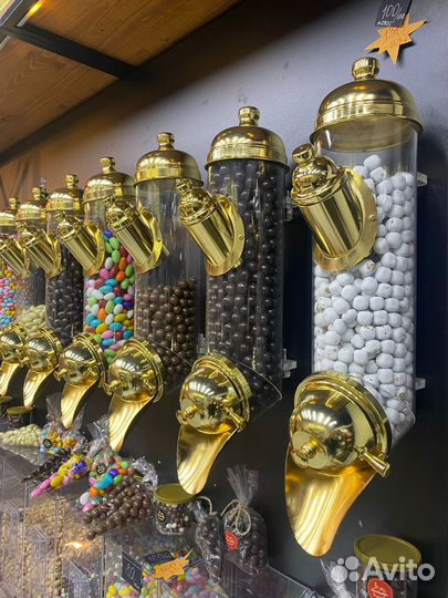 Диспенсер под кофе и драже