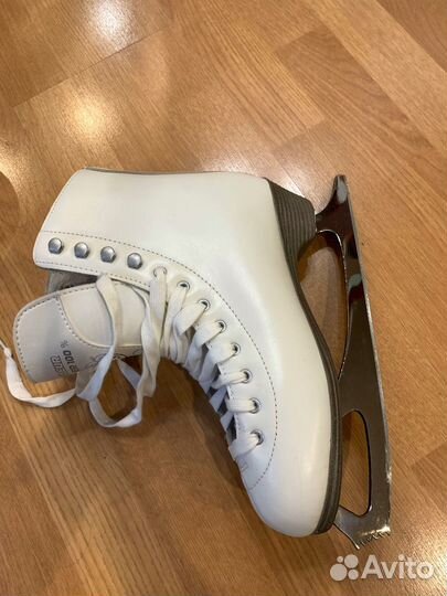 Коньки для фигурного катания