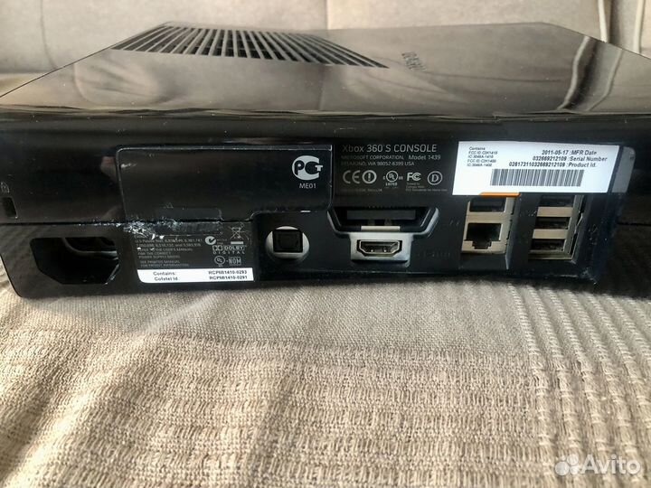 Xbox 360 S (1439) + Kinnect + 4 Игры