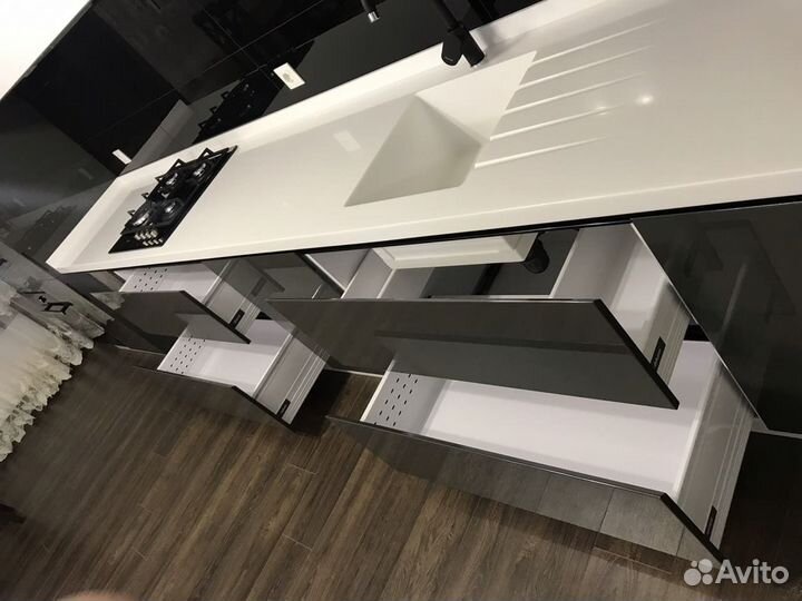 Столешница из искусственного камня (акрил, кварц)