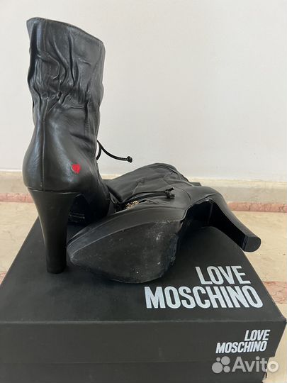 Ботильоны 39 оригинал Love Moschino