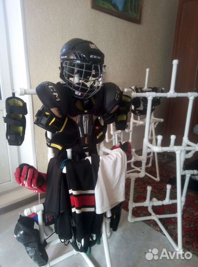 Вешалка для сушки хоккейной формы