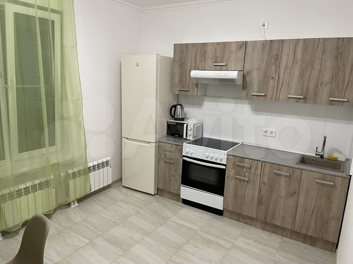 2-к. квартира, 60 м², 12/17 эт.