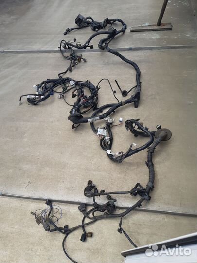 Проводка под капотдля митсубиши поджеро 3на3 5 бен