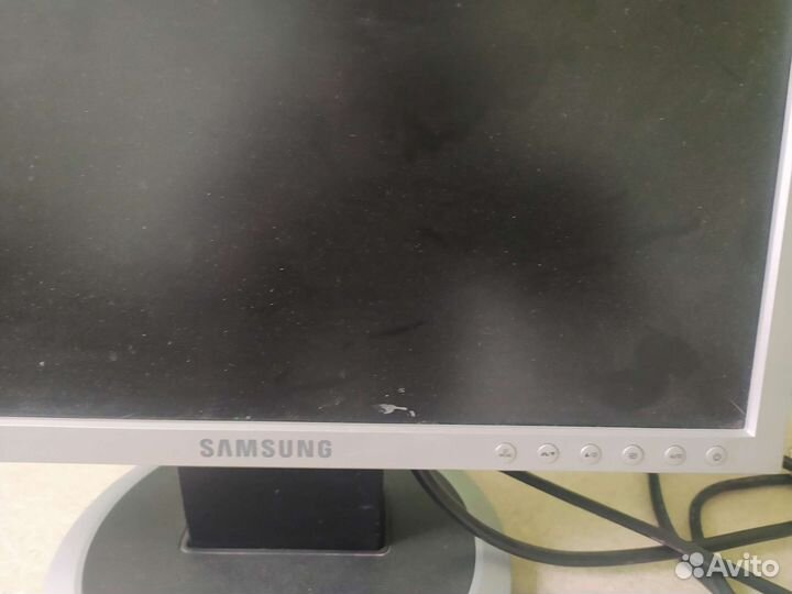 Монитор Samsung и принтер