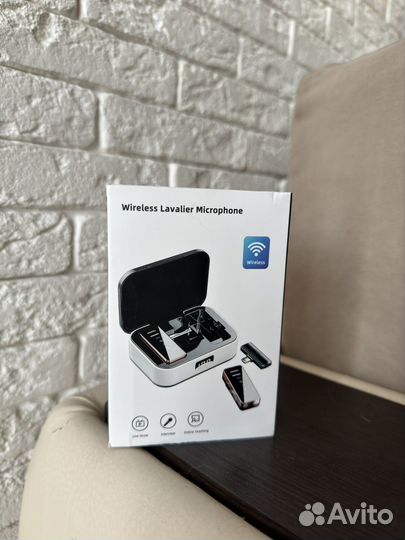 Петличный микрофон для iPhone