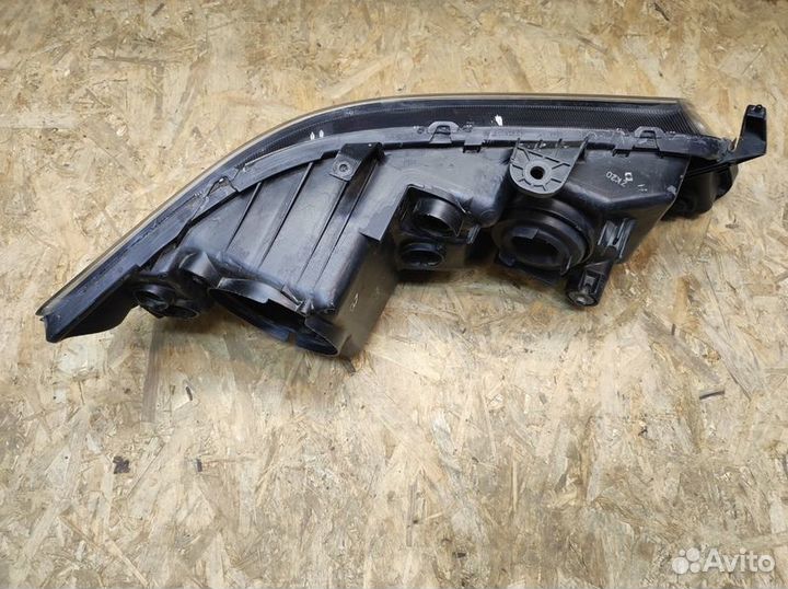 Фара левая галоген Honda Accord 7