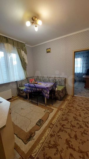 3-к. квартира, 72 м², 10/17 эт.