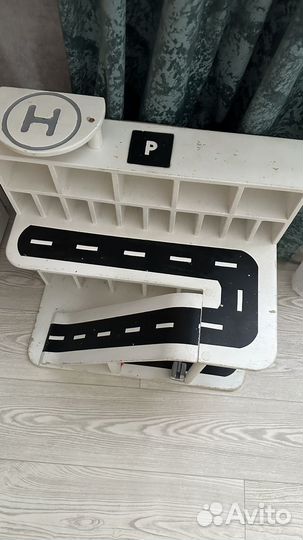 Деревянная парковка гараж для машинок